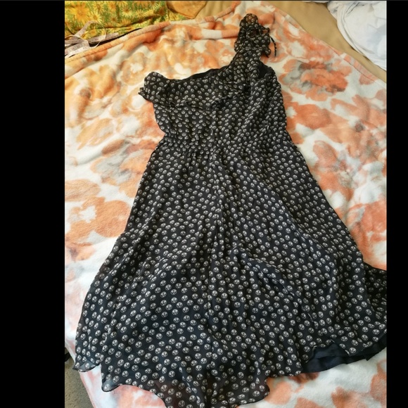 Max Studio Dresses & Skirts - 100% SILK Max Studio dress Size M Max Studio Dresses & Skirts - 100% SILK Max Studio dress Size M